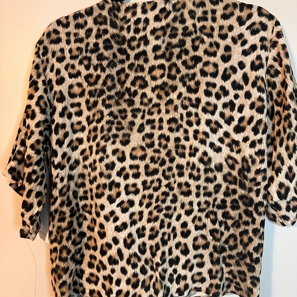 Karen Kane Leopard Print V-Neck Blouse - Picture 5 of 5